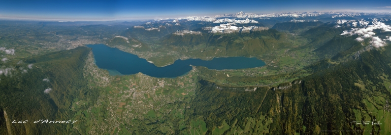 Lac d'Annecy et Massif des Aravis