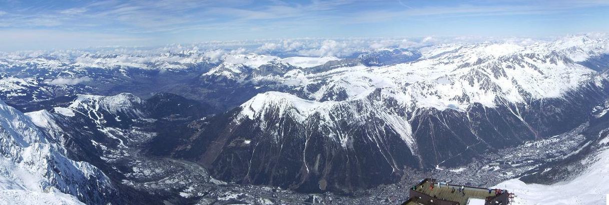 Vallée de Chamonix vue de l'Aiguille du Midi